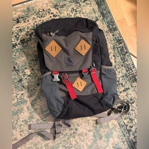 LL Bean Traverse Backpack in Black/Gray/Red EUC